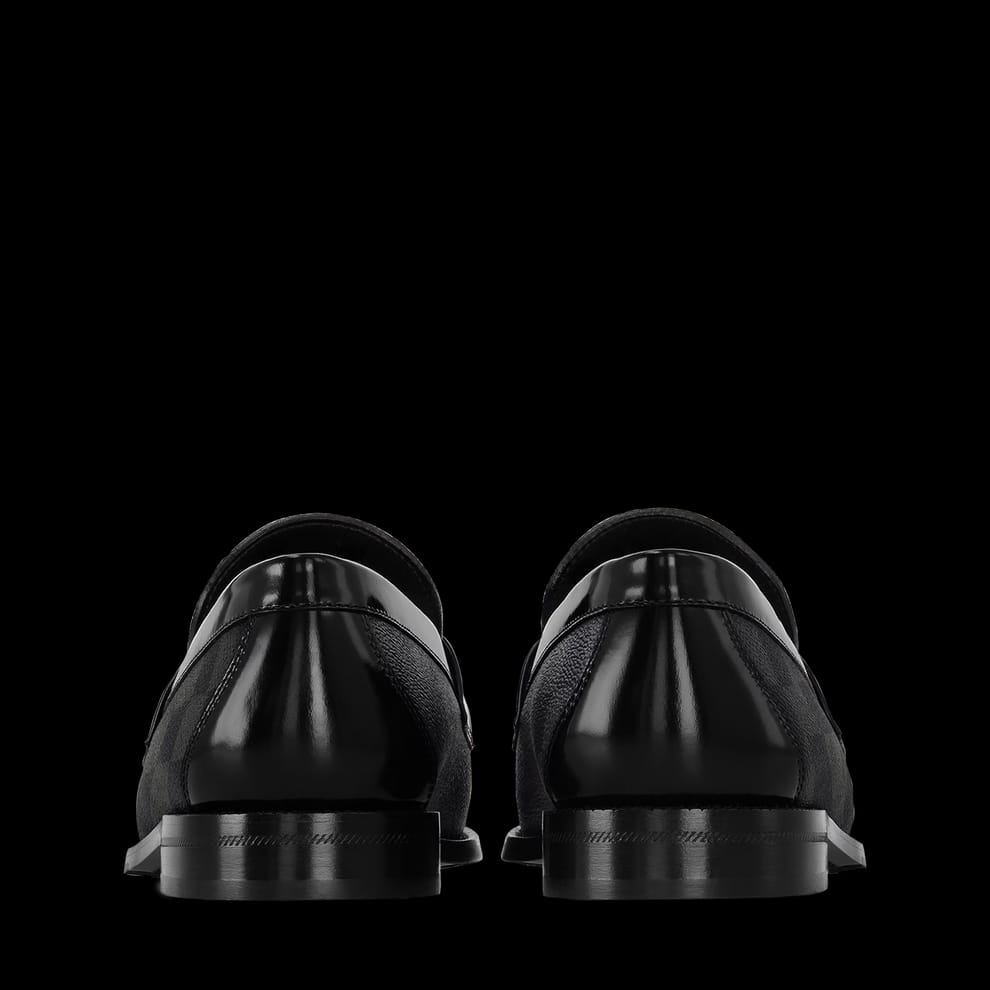 Men’s Luxury Checkered Loafers – Black Edition