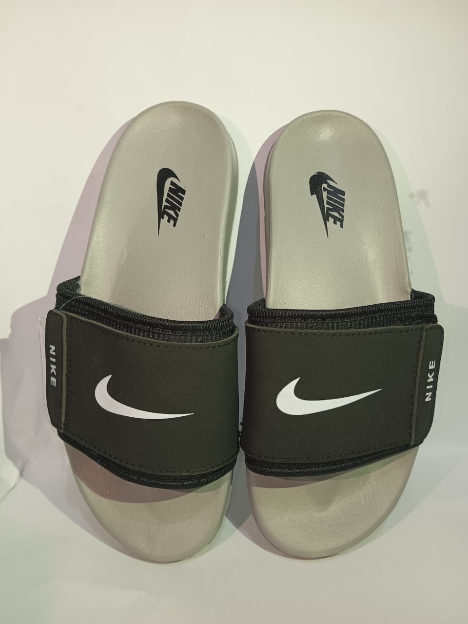 Nikle Black Slide | Medicated Sole